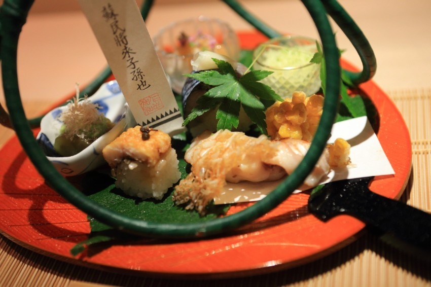 「祇園 にしかわ」笑門をくぐりミシュラン2つ星の日本料理店にて昼懐石
