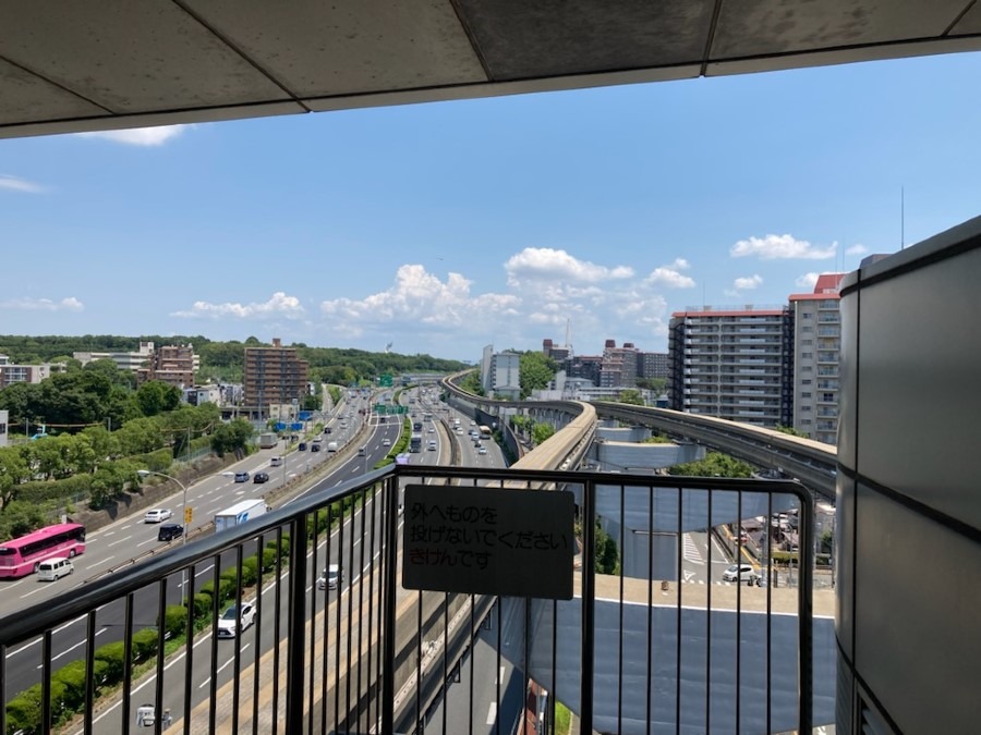 大阪モノレール山田駅からの風景